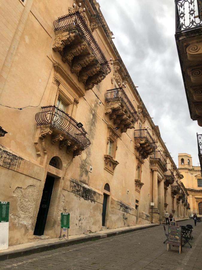 Artroom Garden Noto Exterior photo